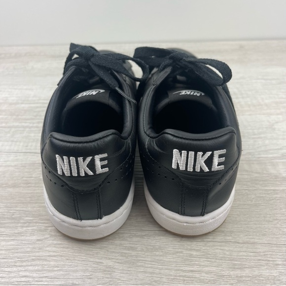 Nike Women’s Tennis 'Classic Ultra’ Leather Sneaker in Black, US 7.5 - Picture 7 of 13